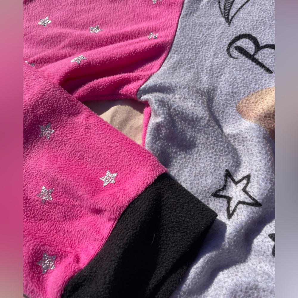 JoJo “Be Your Own Star” pajama onesie (M) - Picture 2 of 6